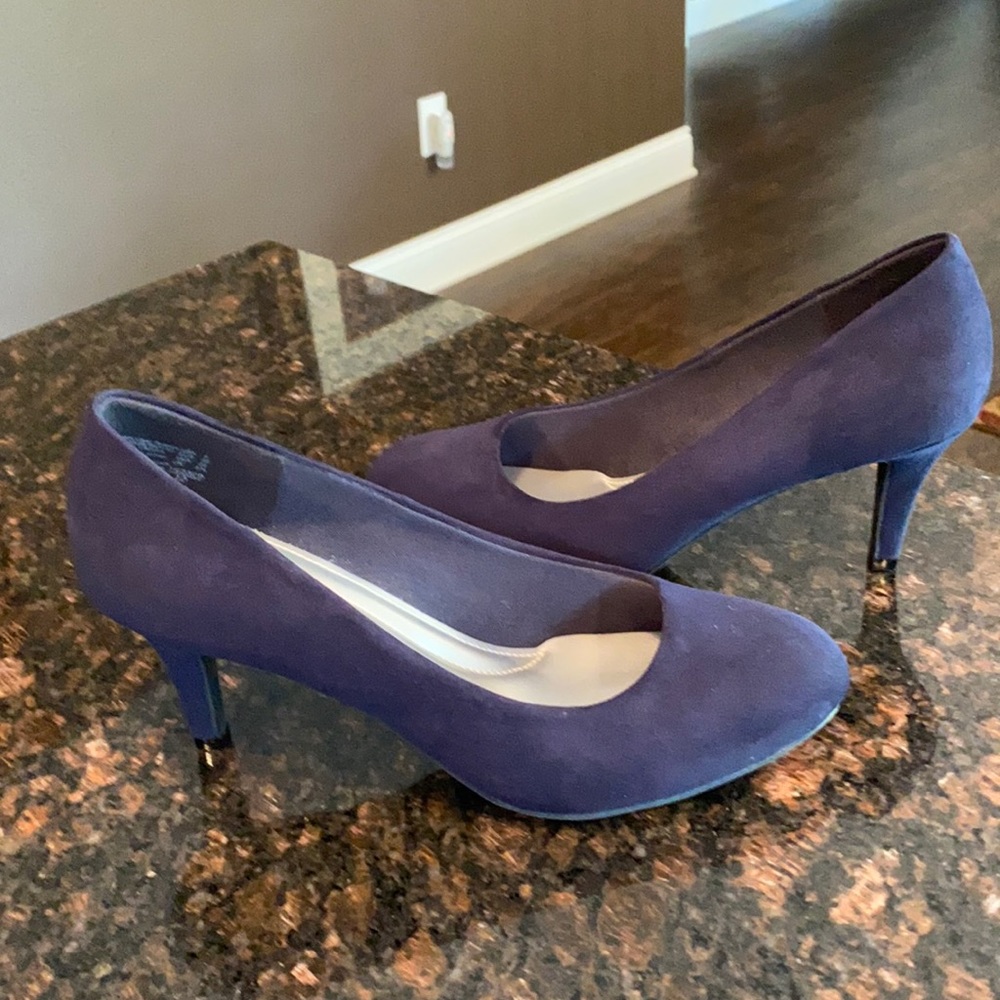 Navy Blue faux suede pumps